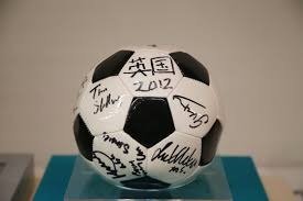 全英羽球赛｜多么出色的合作！蒂娜断线 借康乐拍