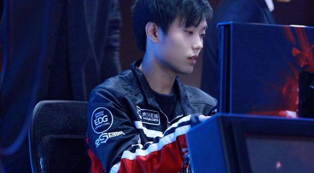 的自信与渴 的自信与渴