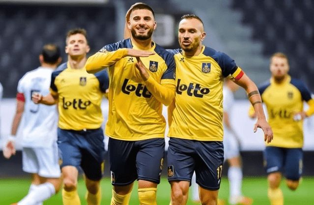 对任何一名 对任何一名